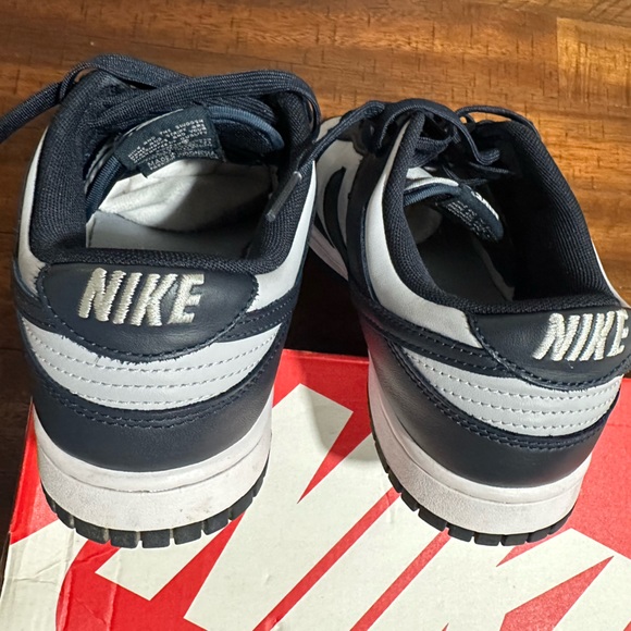 Georgetown Nike Dunks Size 8 Men Send your offers - Picture 8 of 8